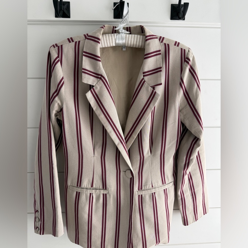 L'Academie Beige and Burgundy Striped Blazer, Size Medium - Picture 2 of 9